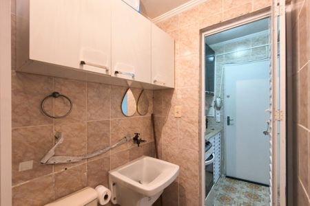 Studio para alugar com 25m², 0 quarto e sem vaga Studio para alugar com 25m², 0 quarto e sem vagaBanheiro