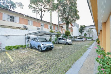 Casa à venda com 136m², 2 quartos e 2 vagas Casa à venda com 136m², 2 quartos e 2 vagasÁrea comum