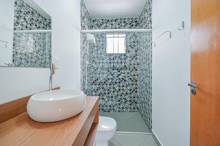 Casa à venda com 136m², 2 quartos e 2 vagas Casa à venda com 136m², 2 quartos e 2 vagasBanheiro