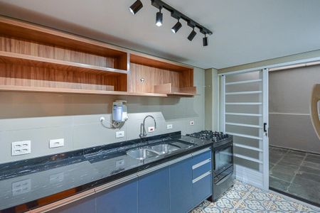 Casa à venda com 136m², 2 quartos e 2 vagas Casa à venda com 136m², 2 quartos e 2 vagasCozinha