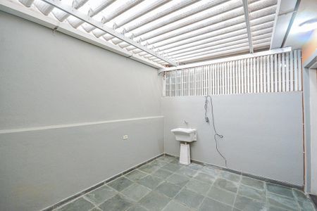 Casa à venda com 136m², 2 quartos e 2 vagas Casa à venda com 136m², 2 quartos e 2 vagasQuintal/ Área de Serviço