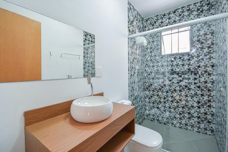 Casa à venda com 136m², 2 quartos e 2 vagas Casa à venda com 136m², 2 quartos e 2 vagasBanheiro