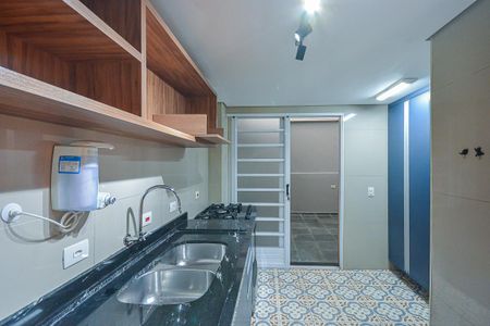 Casa à venda com 136m², 2 quartos e 2 vagas Casa à venda com 136m², 2 quartos e 2 vagasCozinha