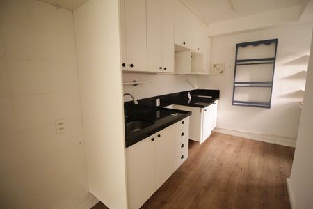 Cozinha de apartamento para alugar com 2 quartos, 60m² em Camorim, Rio de Janeiro