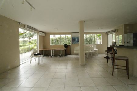 Apartamento para alugar com 60m², 2 quartos e 1 vagaÁrea comum - Salão de festas