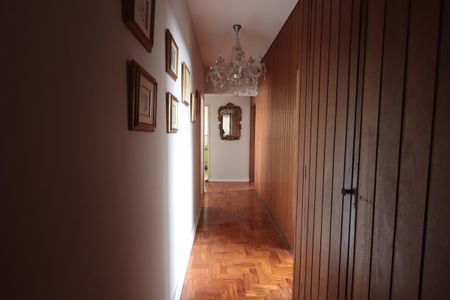 Apartamento para alugar com 205m², 4 quartos e 2 vagasCorredor