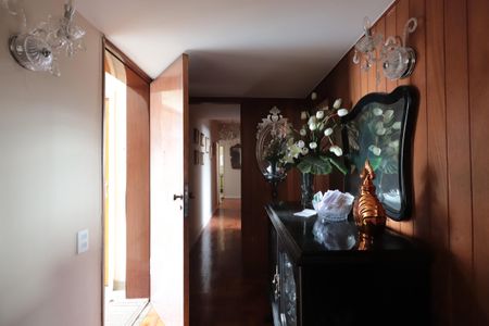 Apartamento para alugar com 205m², 4 quartos e 2 vagasEntrada