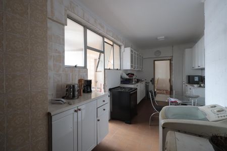 Apartamento para alugar com 205m², 4 quartos e 2 vagasCozinha