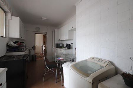 Apartamento para alugar com 205m², 4 quartos e 2 vagasCozinha