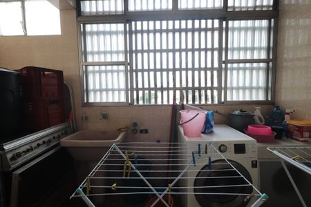Apartamento para alugar com 205m², 4 quartos e 2 vagasÁrea de Serviço