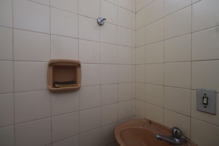 Apartamento para alugar com 205m², 4 quartos e 2 vagasBanheiro de serviço