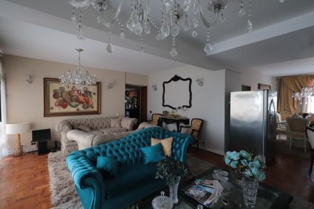 Apartamento para alugar com 205m², 4 quartos e 2 vagasSala
