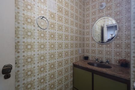 Apartamento para alugar com 205m², 4 quartos e 2 vagasBanheiro Social