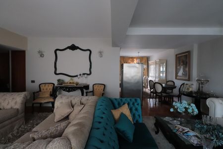 Apartamento para alugar com 205m², 4 quartos e 2 vagasSala