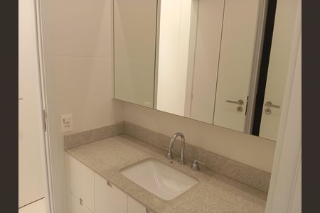 Apartamento para alugar com 245m², 3 quartos e 2 vagas