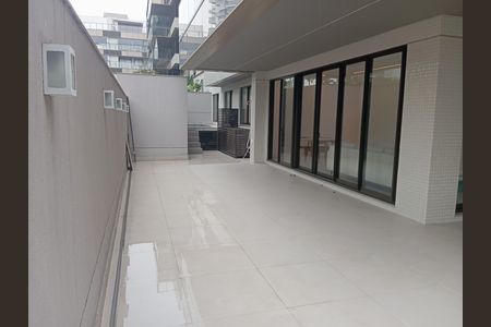 Apartamento para alugar com 245m², 3 quartos e 2 vagas