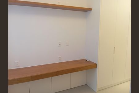 Apartamento para alugar com 245m², 3 quartos e 2 vagas