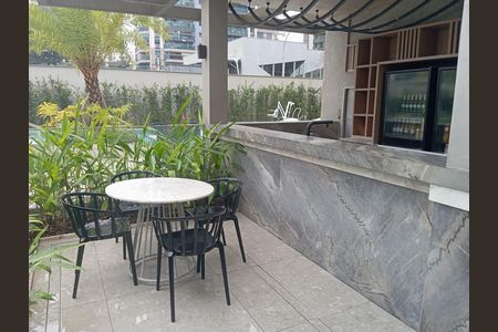 Apartamento para alugar com 245m², 3 quartos e 2 vagas