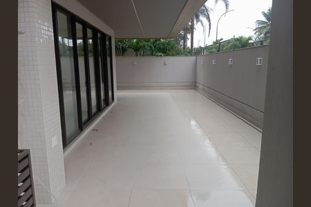 Apartamento para alugar com 245m², 3 quartos e 2 vagas
