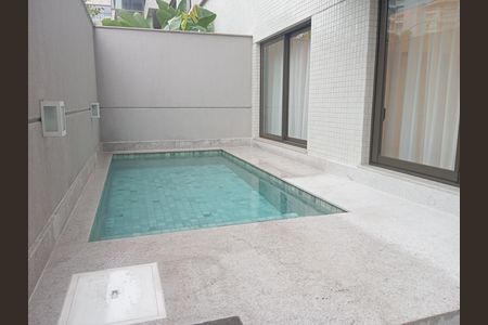Apartamento para alugar com 245m², 3 quartos e 2 vagas