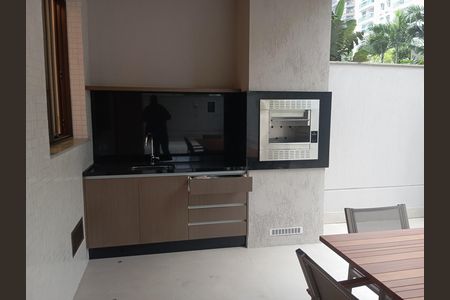 Apartamento para alugar com 245m², 3 quartos e 2 vagas