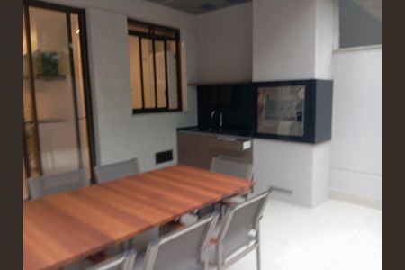 Apartamento para alugar com 245m², 3 quartos e 2 vagas