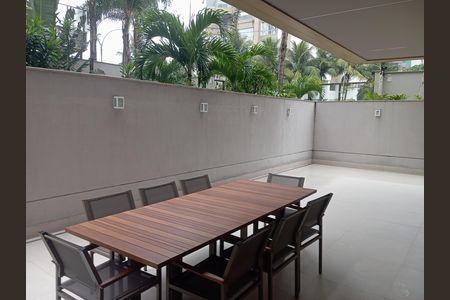 Apartamento para alugar com 245m², 3 quartos e 2 vagas