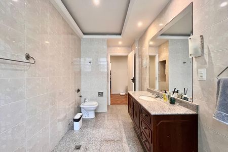 Apartamento à venda com 295m², 4 quartos e 2 vagas