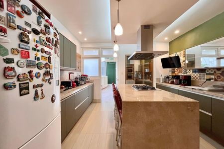 Apartamento à venda com 295m², 4 quartos e 2 vagas
