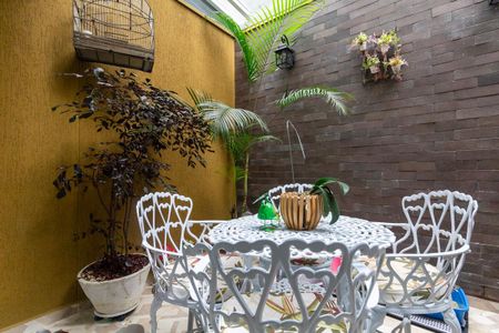 Quintal e área de serviço de casa à venda com 3 quartos, 110m² em Vila Ponte Rasa, São Paulo