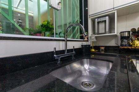 Casa à venda com 110m², 3 quartos e 2 vagas Casa à venda com 110m², 3 quartos e 2 vagasCozinha