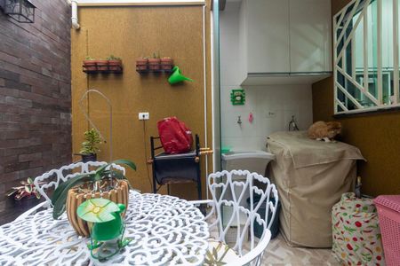 Casa à venda com 110m², 3 quartos e 2 vagas Casa à venda com 110m², 3 quartos e 2 vagasQuintal e área de serviço