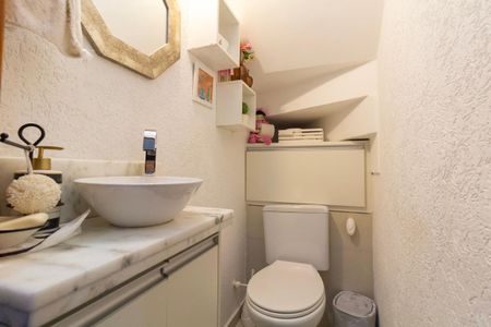 Casa à venda com 110m², 3 quartos e 2 vagas Casa à venda com 110m², 3 quartos e 2 vagasLavabo