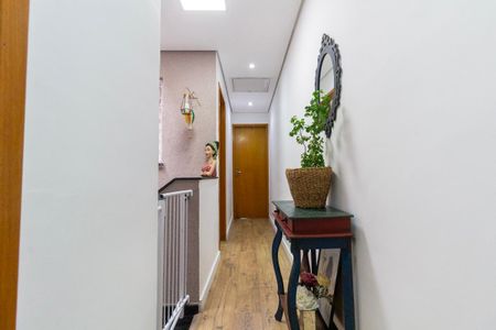 Casa à venda com 110m², 3 quartos e 2 vagas Casa à venda com 110m², 3 quartos e 2 vagasCorredor