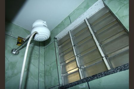 Casa para alugar com 70m², 2 quartos e sem vagaBanheiro
