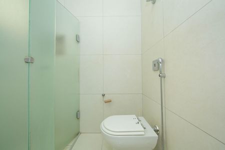 Apartamento à venda com 100m², 3 quartos e 2 vagas Apartamento à venda com 100m², 3 quartos e 2 vagasBANHEIRO2