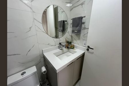 Apartamento à venda com 55m², 2 quartos e 1 vaga Apartamento à venda com 55m², 2 quartos e 1 vagaBanheiro
