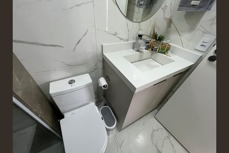 Apartamento à venda com 55m², 2 quartos e 1 vaga Apartamento à venda com 55m², 2 quartos e 1 vagaBanheiro