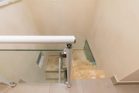 Casa para alugar com 200m², 3 quartos e 1 vaga Casa para alugar com 200m², 3 quartos e 1 vagaEscada