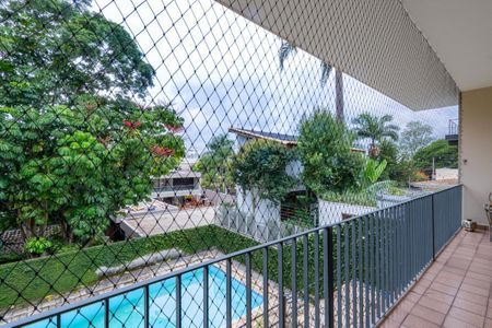 Casa à venda com 378m², 5 quartos e 4 vagas