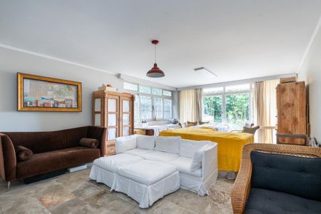 Casa à venda com 378m², 5 quartos e 4 vagas