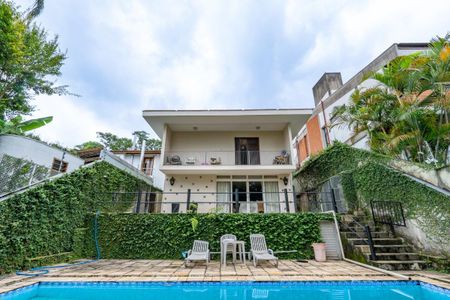 Casa à venda com 378m², 5 quartos e 4 vagas