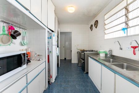 Casa à venda com 378m², 5 quartos e 4 vagas