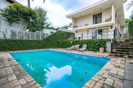 Casa à venda com 378m², 5 quartos e 4 vagas