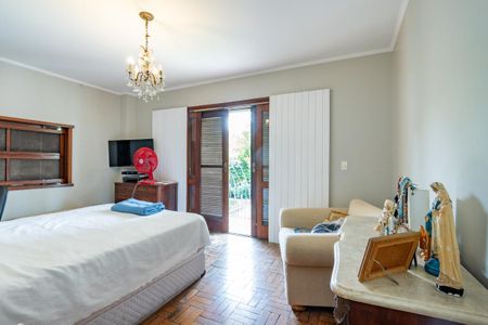 Casa à venda com 378m², 5 quartos e 4 vagas