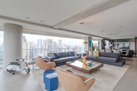 Apartamento à venda com 219m², 3 quartos e 3 vagas