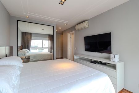 Apartamento à venda com 219m², 3 quartos e 3 vagas