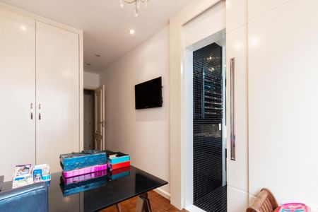 Apartamento à venda com 243m², 4 quartos e 5 vagas