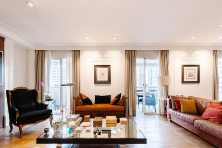 Apartamento à venda com 4 quartos, 243m² em Indianópolis, São Paulo