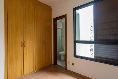 Apartamento à venda com 156m², 4 quartos e 3 vagas